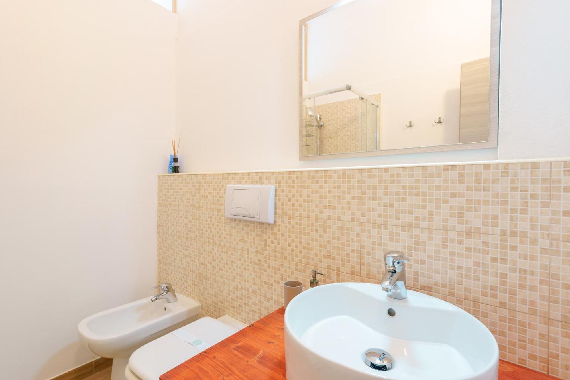 Bissenti Rooms - Eja Sardinia Каляри Екстериор снимка